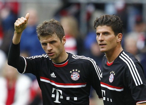Hàng công Bayern: Những quả bom trong vòng cấm